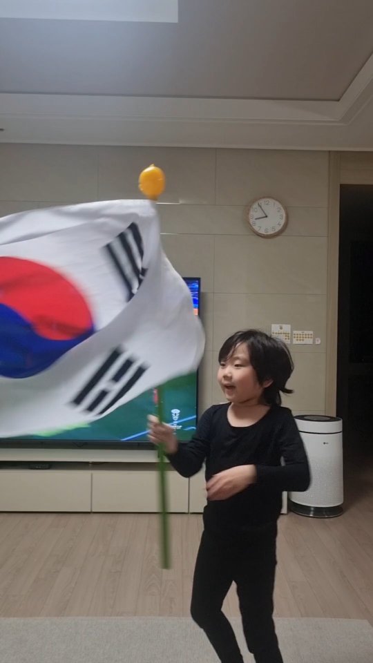 재미지네~~~~~
쿵짝 잘맞는 우리~🥳🥳🥳
아시안컵 화이팅팅!👏👏👏

#대한민국바레인 
#아시안컵