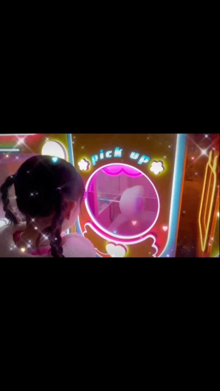 ❤️
너무 좋아 솜사탕 
또 또 또 먹고 싶어 솜사탕 
.
.
솜사탕 기계는 좀 짱인듯 
아주 정교하게 잘 만들었다 
애미는 늘 안사주고 싶은 솜사탕 후후후 
.
.
#솜사탕 #자꾸자꾸손이가 #기분좋은날💕