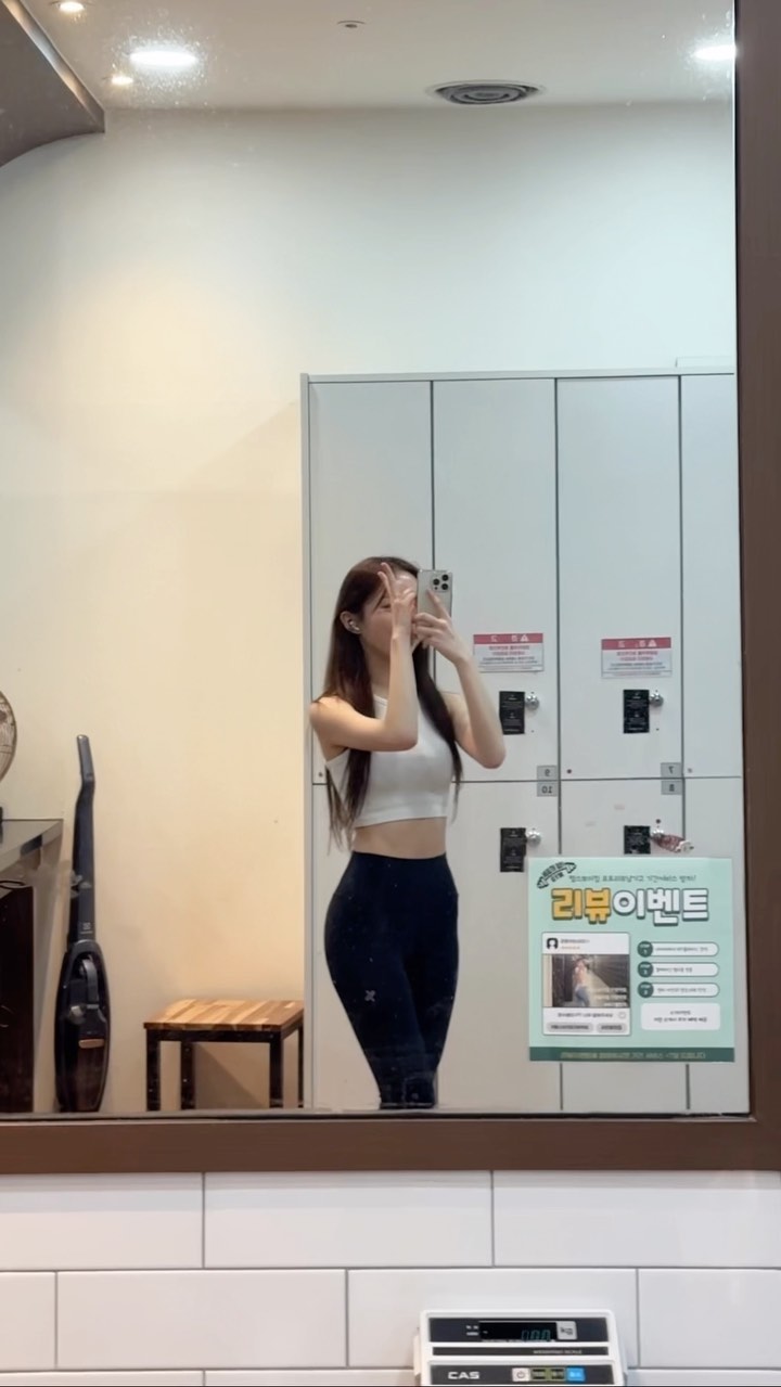 아침 운동도 좋지만 몸이 무거운 날에는
좋아하는 그릭이랑 달달한 쉐이크부터 먹고 생각하는 나🍫

제가 매일 아침 식사, 저녁에 디저트 대신 먹는 가꾸기 쉐이크는 
내일 점심까지 (14:00) !̊̈!̊̈ 오픈 합니다..🥹🍫🤎🤍

#가꾸기쉐이크 #가꾸기단백질쉐이크 #단백질쉐이크 #초코쉐이크