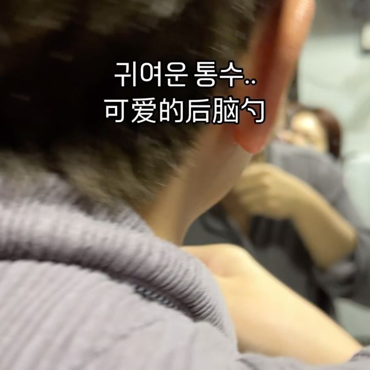 .
방학 맞이 아침 루틴🍒
저기서 양치랑 유산균 먹는 거 빼고는 매일 저게 반복됨
.
이번 주말엔 남편 멀리 친구 결혼식가서 집에 없다
잘가시오... 내일 봅시다...
나 오늘 소파랑 한몸,,, 아니 집 청소해야지,,, 내적갈등
.
그나저나 태국가면 홍차 꼭사와요,, 꿀도 ㄱㅊ
아이허브 콜라겐도 ㄱㅊ 두통 먹는 중인데
먹기도 얼굴에 바르기도 가능해서 굿
.
#vlog #하얼빈 #중국일상