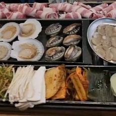 토요일은밥이좋아 대천 맛집 !
[ 해물상회 ]

생각보다 양도 푸짐하고, 직원분들도 너무 친절하셔서
기분좋게 식사하고왔어요.

#보령한달살이 #보령시문화관광
#만세보령 #보령여행 #대천나들이

#신흑동맛집 #대천해수욕장맛집 #해물상회 #대천해물상회