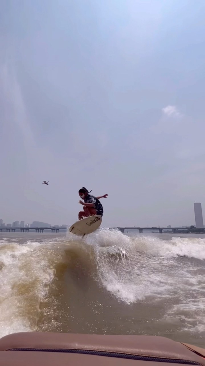 요즘 꽂힌 기술 에어 🏄🏻‍♀️ 💛🧡❤️
무조건 높게만 말고 예쁘게 높게 하고야 말테야 🤪🤪🤪