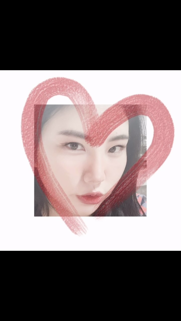 오랜만에 일상피드(33/365)🩷

아침 일찍 만나 사라랑 운동하고 샐러드💚

스타벅스에서 차이티라떼 마시고🤍

구니랑 같이 급만남으로 대반동 드라이브🩵

유달회관가서 김밥에 수육무침 알차게 먹고🖤

필터 가득 셀카로 마무리❤️

#일상 #기록 #샐러드 #차이티라떼 #대반동 #드라이브 #바다 #유달회관 #김밥맛집 #셀카는b612