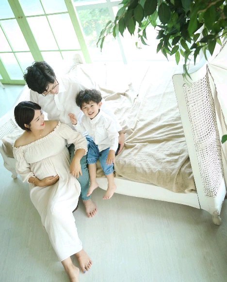 도윤이 배속에 있을때가 엊그제 같은데.. 벌써 서서 걸어다니고
시간이 정말 빨리 흘러가는 거 같네..