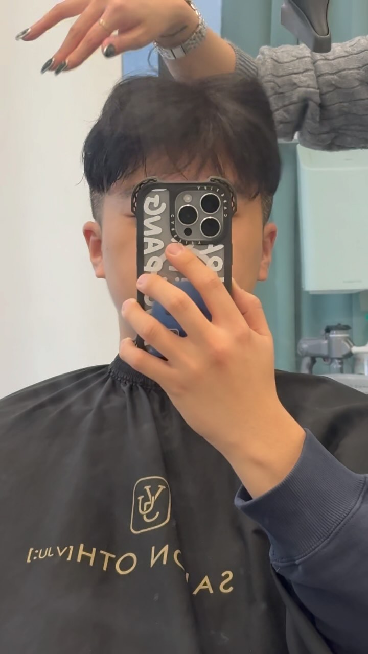 명절에도 열심히 일하기😀
요번 명절휴무는 9,10입니다! 11,12 정상근무합니다!🫶🏻

모두 즐거운명절 보내시구, 행복살 듬뿍 찌세요👊🏻
.
.
.
#마곡역미용실 #발산역미용실 #발산남자머리 #마곡남자머리
