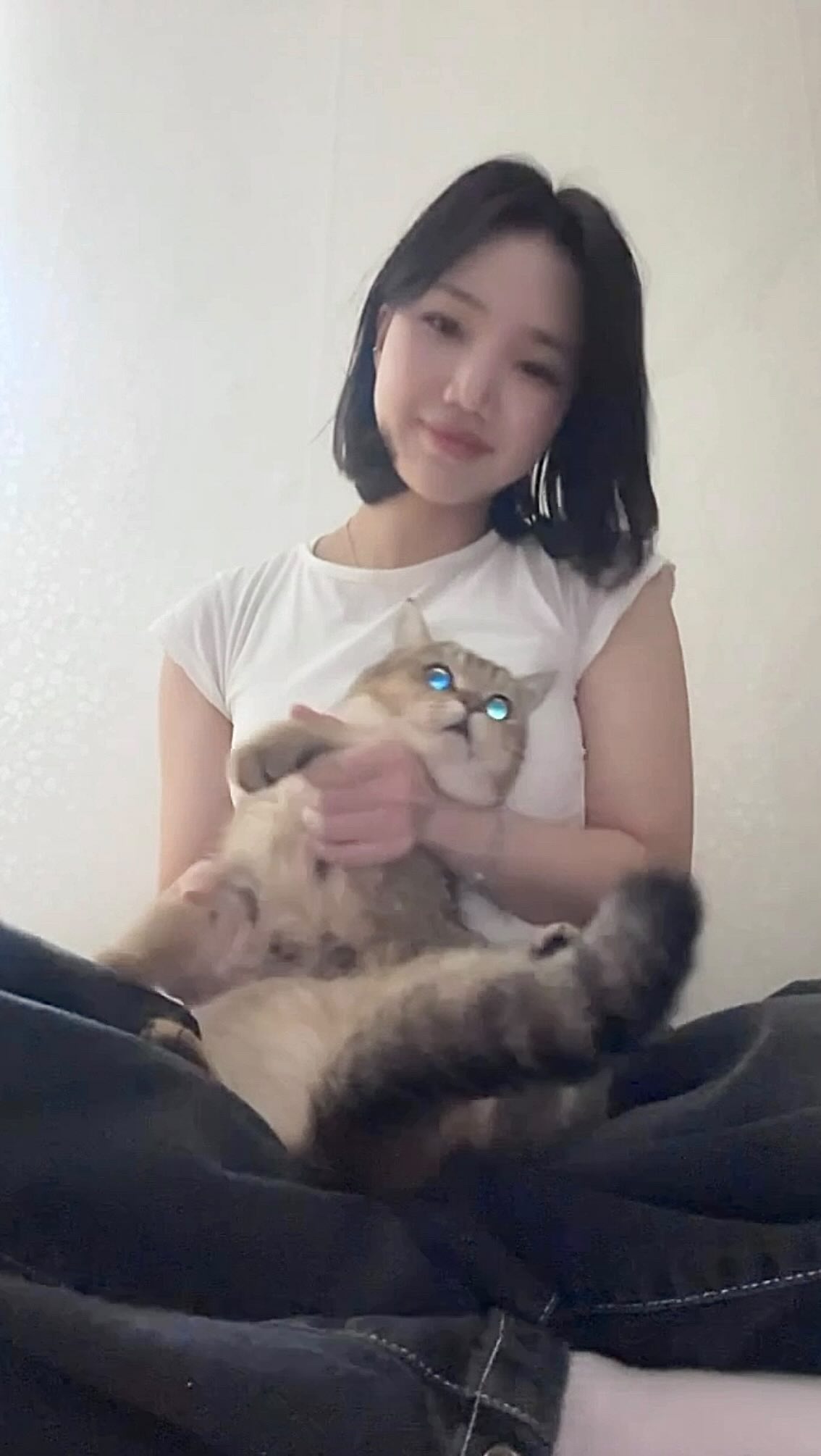 뒤엔모름
#notmycat