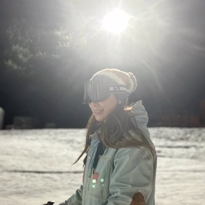 올해 취미 +1 ⛷️🖤

현실은 옆에 애기들보다 느리고
왕초급에서만 자유롭게 놀수있음😂
그래도 신나~😙