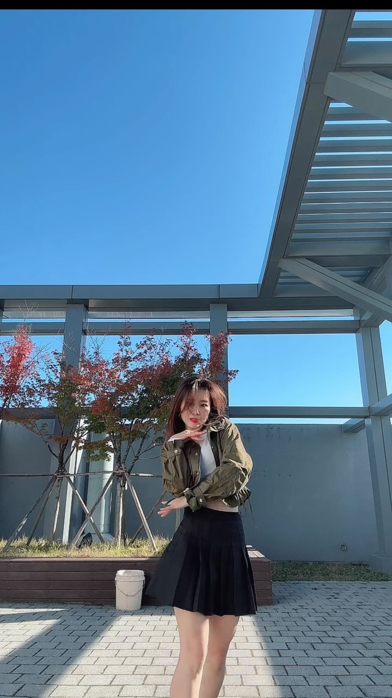 에스파가 이뻐서 바로 땃는뎅.. 
찍는데 추워서 내맘대로 안움직여.. 🥲

#aespa #drama #에스파 #드라마 #dramareels ✨
#11월 #가을 #겨울 #요즘날씨 #가을과겨울사이 #kpop #reelsinsta #오운완 #운동하는여자 #trendingreels #댄서 #협찬 #fitcheck #tiktok #데일리 #lfl #좋아요 #selfie #instalike