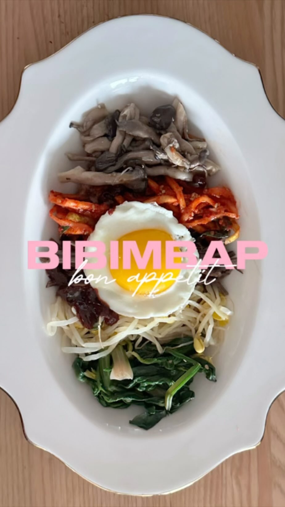 #우렁각시네식탁

설명절에 나물 반찬 하면 무조건 비빔밥 가셔야죠?!

이번 명절에는 둘째네가 처가가서 안온다고 하고,
막내시누만 올거라 한결 편한 느낌입니다. 
차례음식은 우리 먹을것만 간소하게 하구, 외식하려구요. 😁
엄마한테는 먹고싶은 메뉴 흘려놨구요. 😋
나ㅅㄲ는 힘들어서 하기싫으면서 엄마한테는 해달라는 🐶양아치 딸내미입니다 저는😅

모두들 설연휴 즐겁게 보내시고요~
다시 한 번 새해 복 많이 받으셔요~