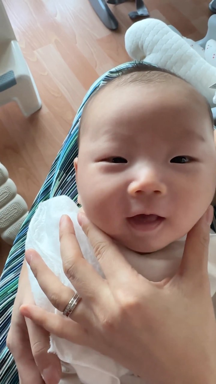 내 소중한 아가야
올해는 너를 만난 행복한 해였어
내년에도 잘 해보자🫶🏻
#해피뉴이어💕