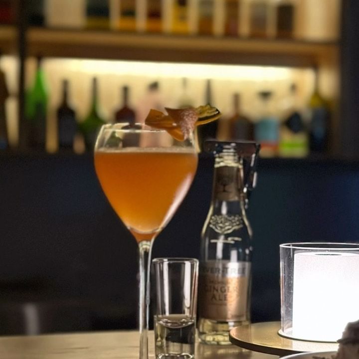 🍸오랜만에 수준 높은 신상칵테일집
찾았어요😆👍🏻창원 상남동에서 그래도 
괜찮았던 #파인앤코 가 바뀌고
상남동 안엔 제대로 된 칵테일
마실 곳이 없었는데.. 요기
사장님 파인앤코에서도 일하셨고
제가 인정하는 칵테일 장인들
다 아시더라구요😆
티라미슈도 직접 만드시고
처음 맛보는 레몬그라스를 
이용한 칵테일도 센스도 최고세요🥰👍🏻
#chio #위스키바 #칵테일바 #상남동맛집 #창원맛집 #창원데이트