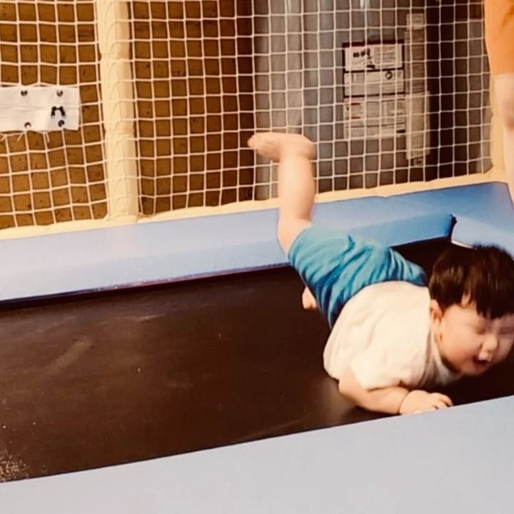 아빠가 찍어줫는데
영상이 딱 저때 끝나버려서 만들어봄 ㅋㅋㅋ
엄마는 애가 저런줄도 모르고
재밌냐며 계속 뛰댕김;;

#미안아들😅