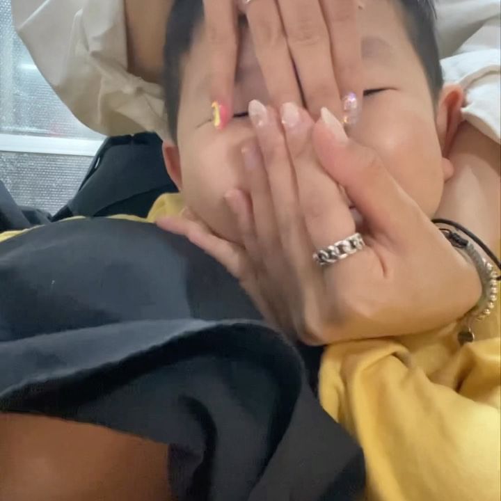 우리 아들 꼬ㅊ향기 ㅎㅎ 🫶🏻 다시 해바야겟다^^......^^..⠀ 
못났노^^.....