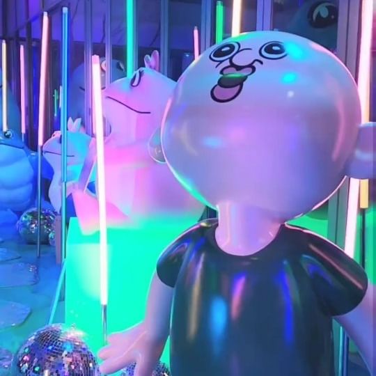 두껍상회X빵빵이 콜라보 팝업스토어!
두껍상회 클럽 1924🎆

두꺼비와 빵빵이와 함께 사진도 찍고
아케이드존에서 여러가지 게임 참여하면
두껍상회 굿즈까지 받을 수 있어요💙

켈리, 테라 맥주부터 진로, 참이슬,
일품진로 하이볼 시음까지🍻
(어른이만 입장 가능)

진로X빵빵이 콜라보 한정판 굿즈들까지,
압구정로데오에서 2월 3일까지 진행되는
두껍상회 팝업스토어 놓치지마세요!!

#두껍상회 클럽 1924 @official.jinro
📍 서울 강남구 언주로168길 24 킨포크 도산
🎆 2023.12.21 ~ 2024.02.03
⏰ 매일 12:00 - 21:00
🙌 무료입장 / 미성년자 출입 불가