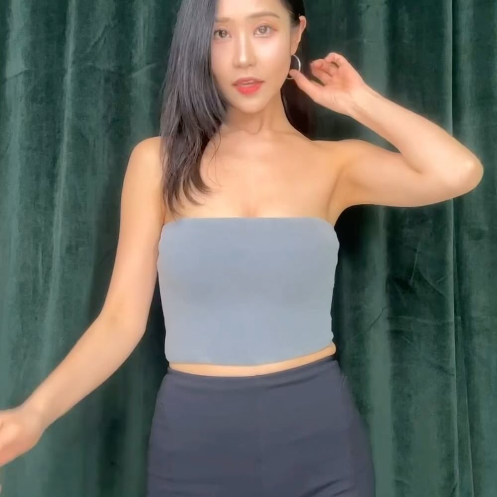 요즘 춤바람 난 거 같기도..?ㅎ

#reelsdance #reelschallenge #reelsdancevideo #reelsvideos #koreangirl #reelskorea #reelskofeelkaro #fyp #foryou #릴스댄스