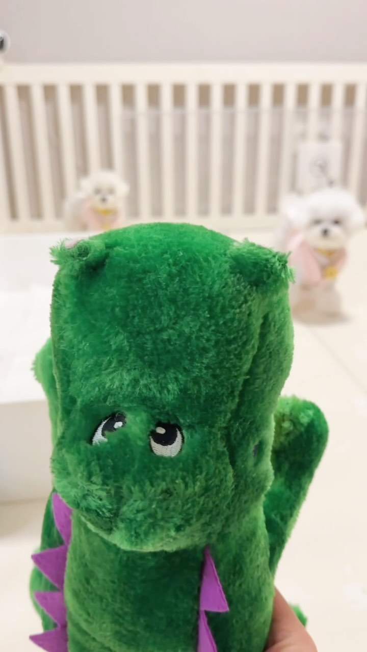 악어인형과의 첫 만남..🐊
쫄아서 울타리안으로 호다닥 도망=3 

꽉꽉 소리에 맞춰 움찔움찔하는게✨
미앙한데.. 넘 귀엽ㅈr나.......💚ㅠㅠㅠㅠㅠㅠㅠ
.
.
.
.
#협찬 #지피포우즈 #ZippyPaws #강아지장난감 #강아지장난감추천 #강아지놀이 #강아지용품 #소형견장난감 #대형견장난감 #중형견장난감 #강아지인형 #강아지릴스 #유토페티아