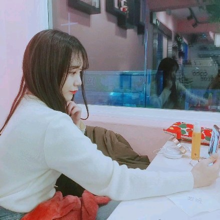 와 인스타가 완전 옛날 게시물도 릴스만들어주는데
이거 완전 응애 권하형임
익룡들이랑 송정 놀러갔울때같은데
맙소사~