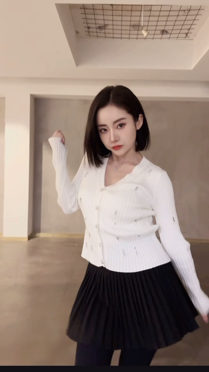 진짜 몇개월 만에 츄는 춤인데 @lia.hy_ 때메
진짜 겨우 찍었다🥲 ㅎㅋㅎㅋㅎㅋ
@official_g_i_dle 
#슈퍼레이디#아이들#superlady#kpop#cover#gidle