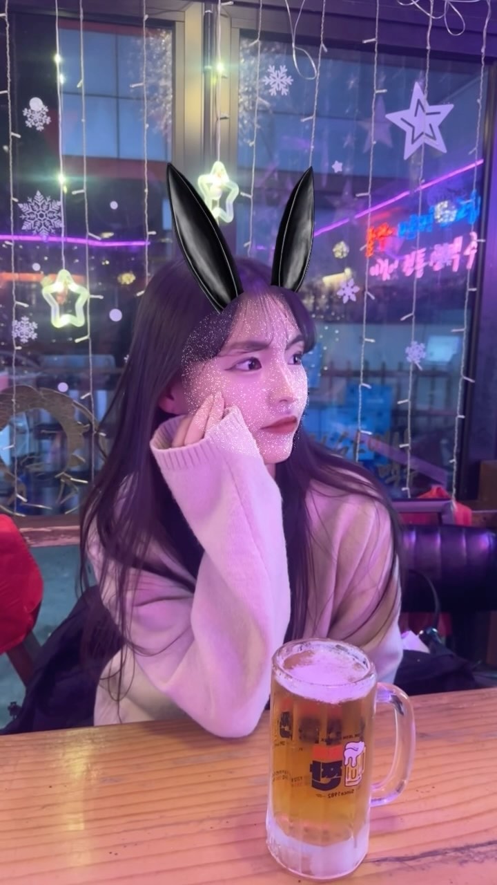 헤어진 전 여친 사진 정리하다가 추억에 빠져서 울며 기억 조작 하는 영상이라나 뭐라나ㅏ...🙄🖤
.
.
.
#릴스 #reels