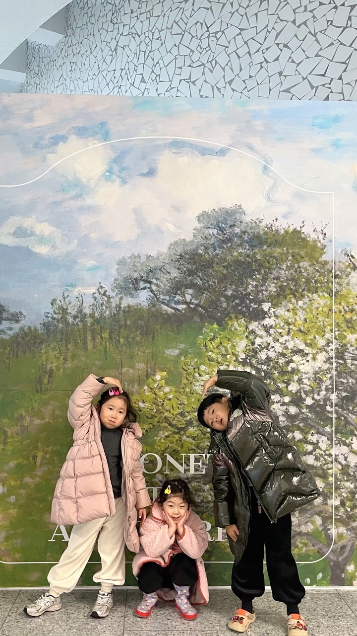 Beutiful Day
대구 오기전 아무생각없이 들어갔는데
너무좋았! ❤️ 짧았지만 담엔 더 길게 있다오고싶은 #경주
우릴.. 받아줄래? @j.u.song