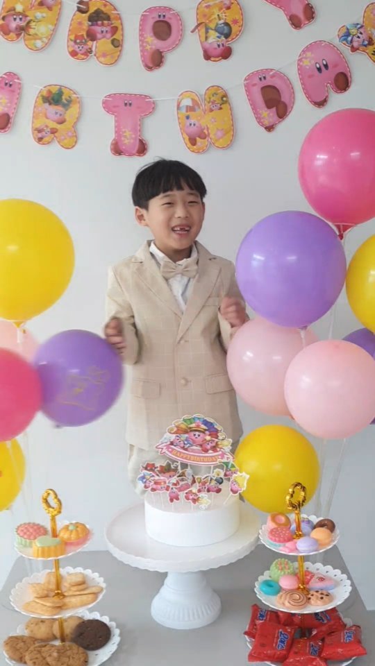 #생일주간 

벌써 이가 다섯개나 빠져버린.. 
일곱짤 머찐 아덜 생일추카해! 

#태어나줘서고마워 _#7번째생일