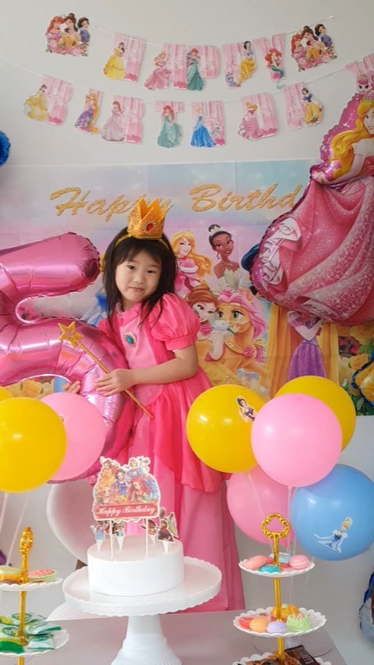 2월에 태어난 내아가
5번째 생일 축하해 :-♡

#happybirthday #엄마표생일상#공주딸