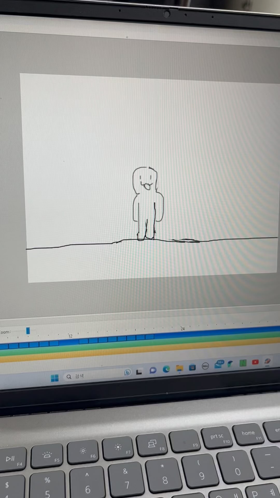 아기남자가 난생처음 만든 애니메이션 박제
한시간 정도 꼼지락 거리더니 만들었음. 
2초안에 기승전결이 있다니 대단해 🙄
넌 뭐가 되어도 될거야 응원해 아기남자

#애니메이션 #초딩맘 #워킹맘