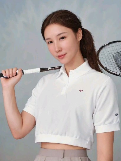 #이어북 #yearbook
유행이라고해서 해보니 
금발이 나같은 느낌이 더 많이난다 ㅎ

총 60장? 여기서 무얼골라야하나 하다가 
그냥 하나둘씩 올려보기로~^♡

그나저나 
풍성한 머리는 너무 부러운걸?

붙임머리 다시 해보고 싶은 욕구가 올라옴

#프로필 #앨범