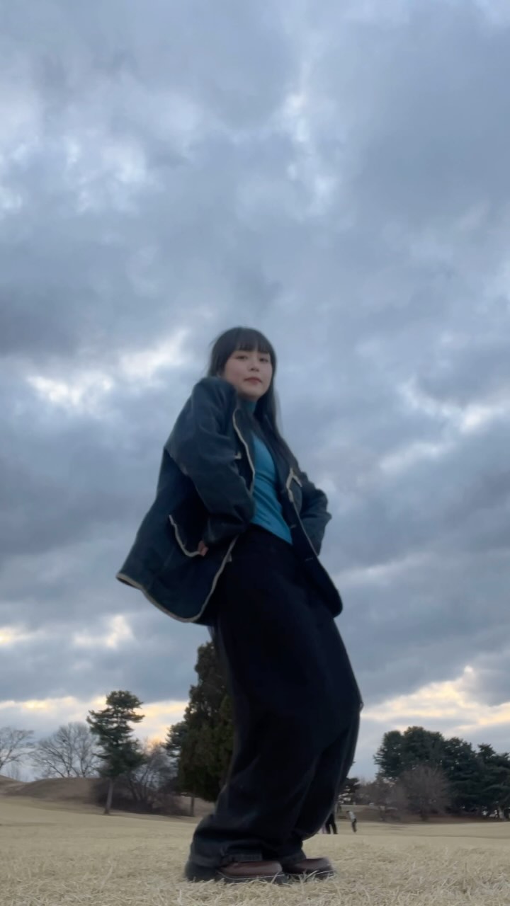 나 홀로 나무와 🌳 눈치보며 찍은

#홀씨 #아이유 #reels #reelsinstagram #fyp #fypシ