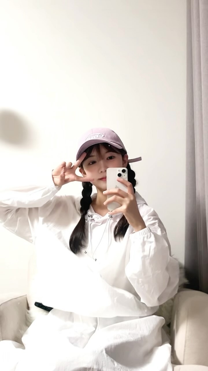 꺄항 내일 에버랜드 가는 사람 나야나 〰️ 💗
(할일은 많지만 신나잉..)
#fyp #fypシ #추천 #reels #reelinstagram #reelsfashion #ootd #ootdfashion