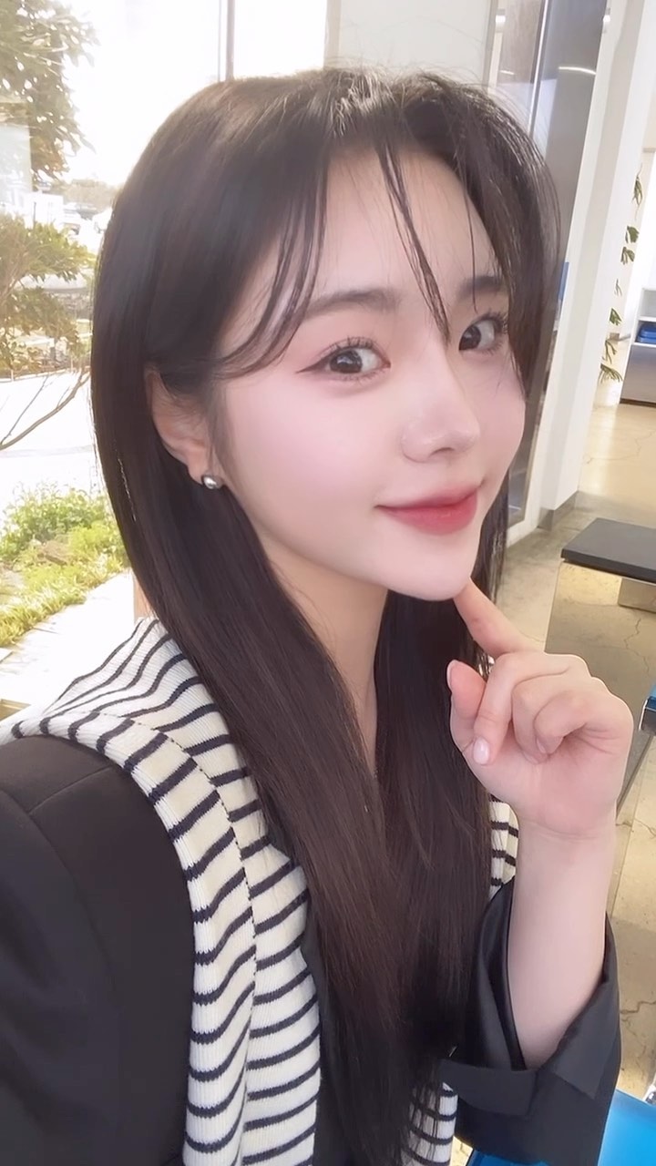 잼민이 같다고 말하기 금지~~~~~❤️
얘들아 나 또 단발 예약했다 ..! 😅
