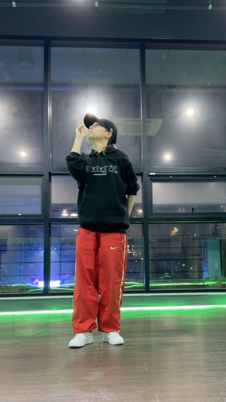 @nct_dream - #smoothie 

신곡에 안무가 좋으면 바로 따는 편😁🩶

#reelschallenge #reelsindia #dancechallenge #smoothiechallenge #댄스릴스 #댄스챌린지 #대전 #서울 #대전동구 #대전댄스학원 #댄스강사 #kpopcover #kpopdance #kpopdancechallenge #instareels #nctdream #nct