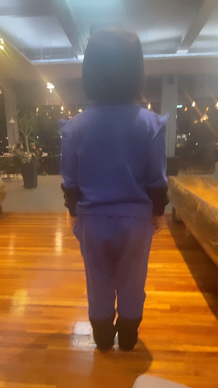 해윤아 너 민망할까봐
친구들 여럿 더 만들어봤오
ㅋㅋㅋㅋ 헬로카봇으로 릴스를 찍고싶다니...
후...😔😞😔😞