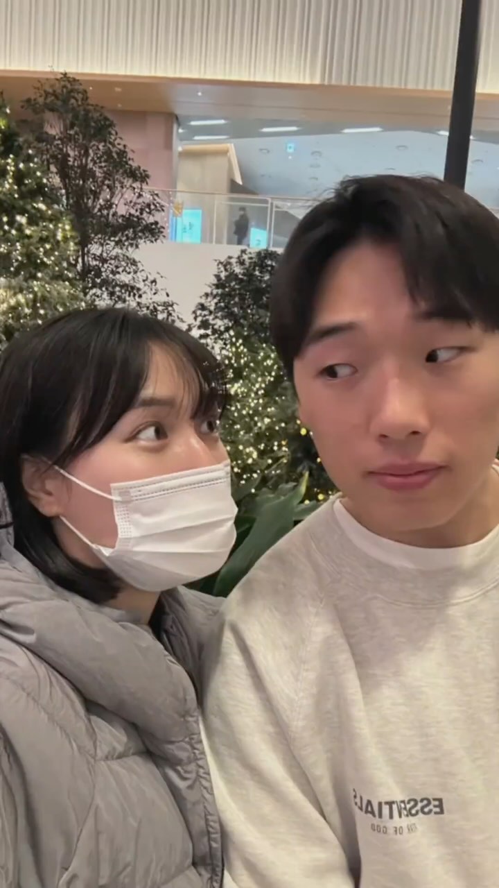 뜬금업ㅅ이 이 비젬을 쓰고 시펐다 
내짝꿍 올해도 아낌업시 사랑해주마 우하하💓