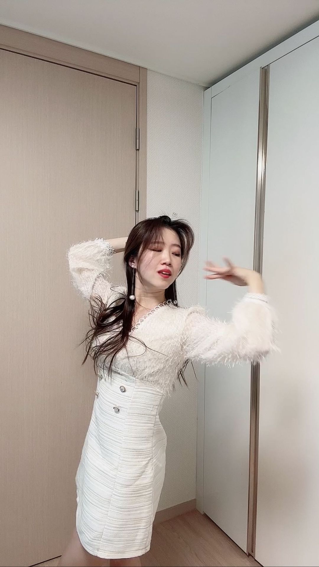 It‘s our golden days 💓
노래 넘 신나ㅋㅋ

#트와이스 #onespark #twice #원스파크챌린지 
#reels #reelsinsta #dance #댄서 #협찬 #fitcheck 
#좋아요 #인친 #팔로우 #selfie #instalike