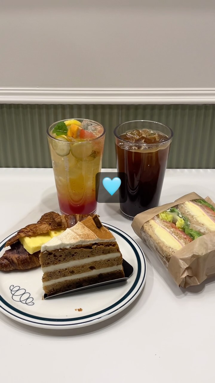#협찬 #천천동맛집 
.
수원 천천동에 위치한 갓성비 넘치는 
베이커리 아덴블랑제리🩵
사장님도 너무 친절하시고
무엇보다 너무 맛있어요☺️
퍈안하게 즐기기 좋은 아덴🩵
샌드위치 너무 가격착하고 맛있고 든든🩵
음료도 너무 맛있고 가격도 착해요🫶
.
#성균관대역맛집 #천천동카페 #성균관대역카페 #선유도빵집 #아덴블랑제리 #아덴 #아덴카페 #크로플 #크로피