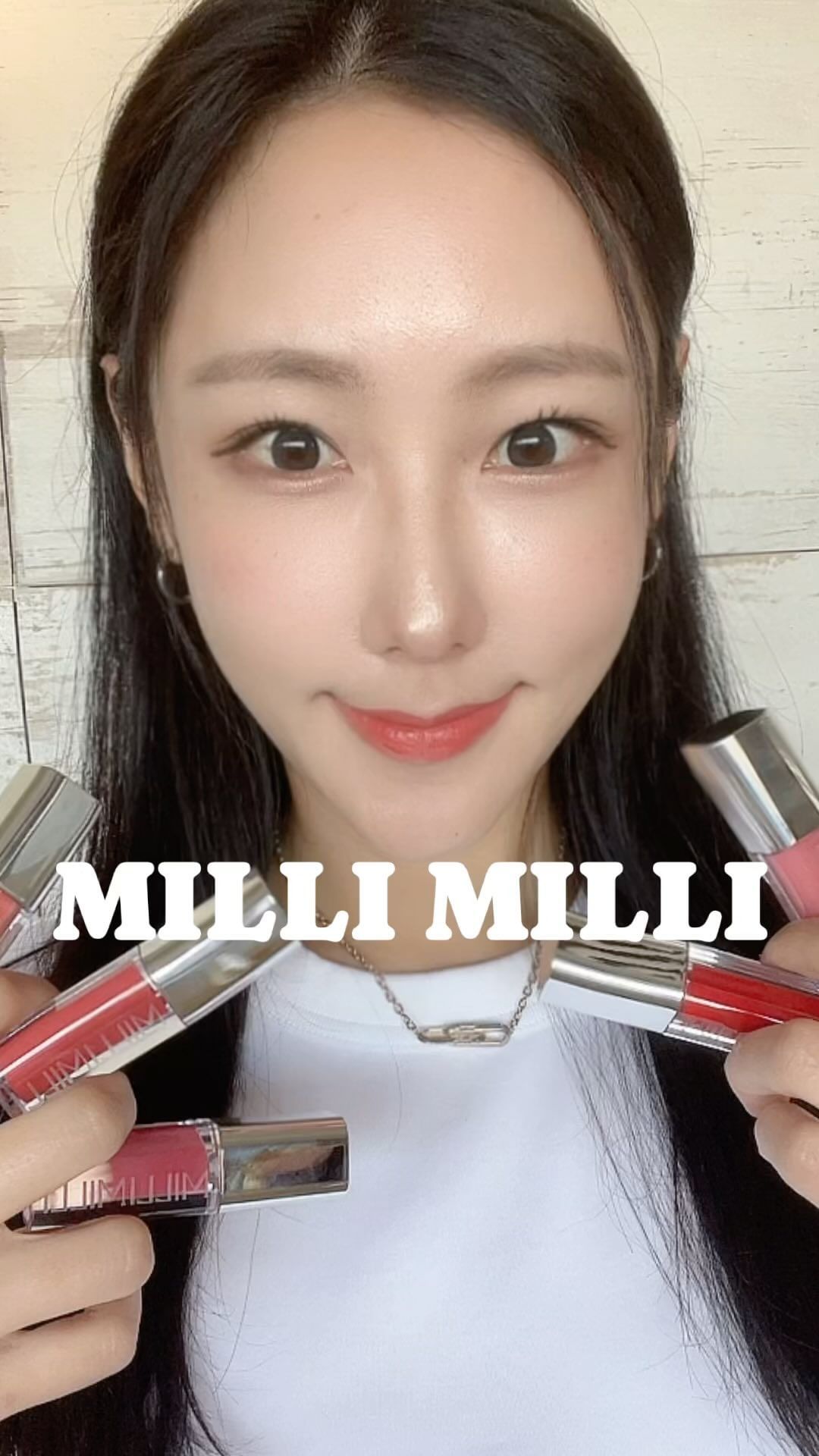 #협찬 @millimilli.official #밀리밀리 #립플럼퍼
MILLI MILLI  프로틴 벨벳 립 플럼퍼ღ

5가지 컬러로

구름처럼 포슬포슬한 텍스쳐에 플럼핑 효과로
입술을 도톰하게 연출해주는 플럼퍼틴트에요!

어느것 하나 버릴색상 없이 발색도  지속력도 모두 ɢᴏᴏᴅ-💕

#뷰티 #데일리 #PLUMPER #여행 #먹스타그램 #립플럼 #건강 #플럼퍼 #kbeauty  #립메이크업 #입술볼륨