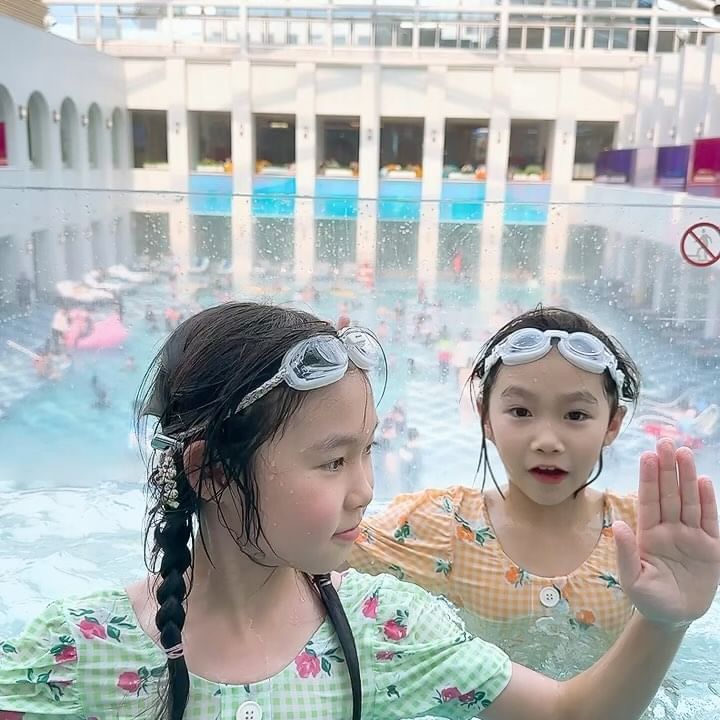 -
사랑스런 자매,
지금처럼 사이좋게 지내👩‍❤️‍💋‍👩
사랑해🤍
-
-
-
#아인제인 #아인제인맘 #아인제인육아그램 #이자매 #인자매 #위드제인 #사랑해 #자매맘 #자매 #자매스타그램 #파라다이스시티 #씨메르스파 #인천가볼만한곳 #영종도가볼만한곳 #영종도핫플