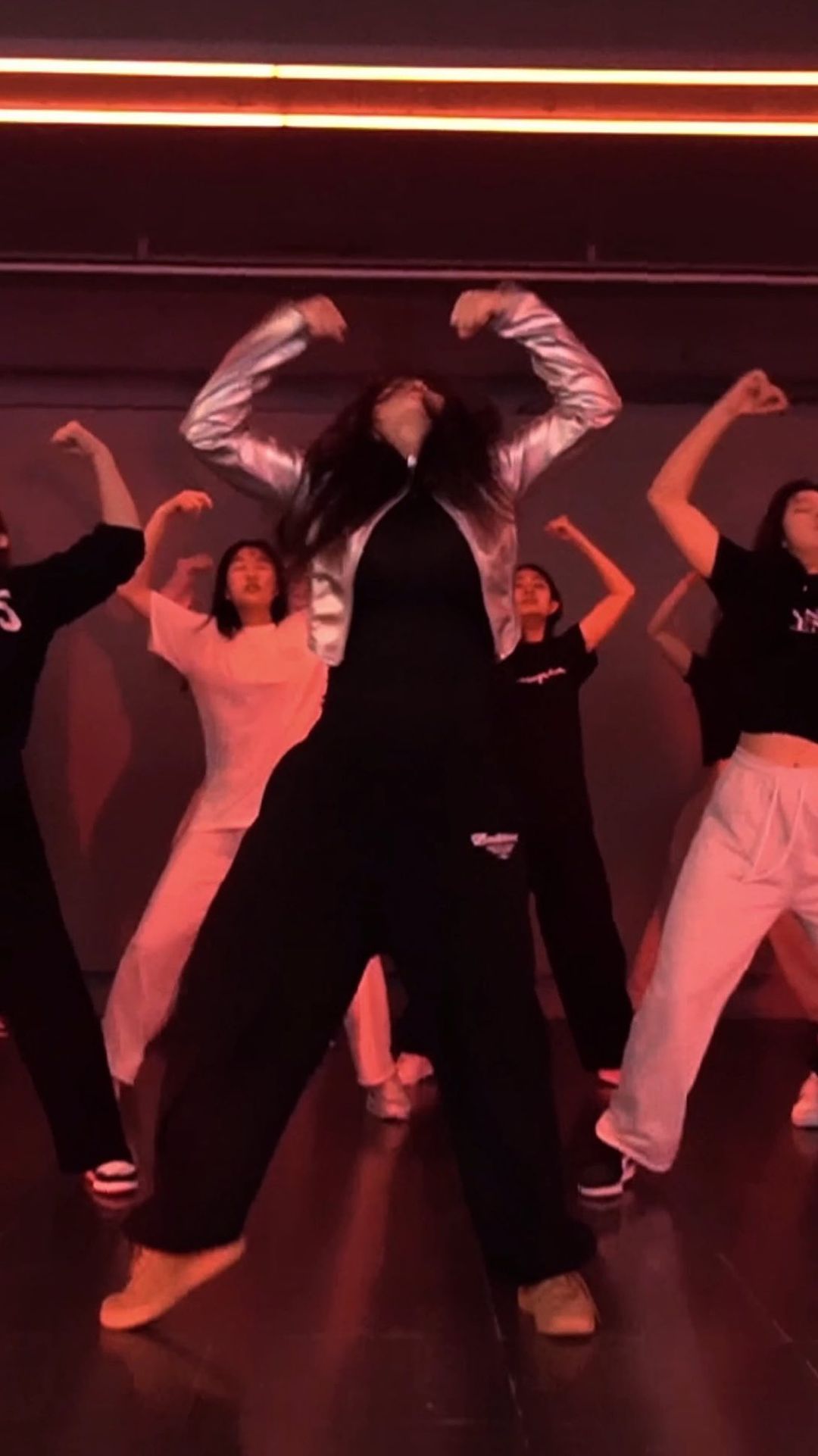 💥💥 이두운동 💥💥

#likeabomba @fastahselectah @littlepepe @itsnataschamusic 

#reelsinstagram #reels #dance #choreography #choreo #dancevideo #challenge #dancerlife #릴스 #릴스댄스 #안무 #코레오 #잠실새내 #이두운동