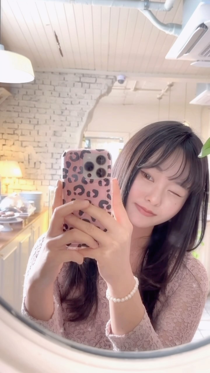 우아 떨고 왔지염 

#riize #라이즈 #사랑행 #원빈 #쇼타로
#송리단길 #잠실 #카페페퍼 #01 #02