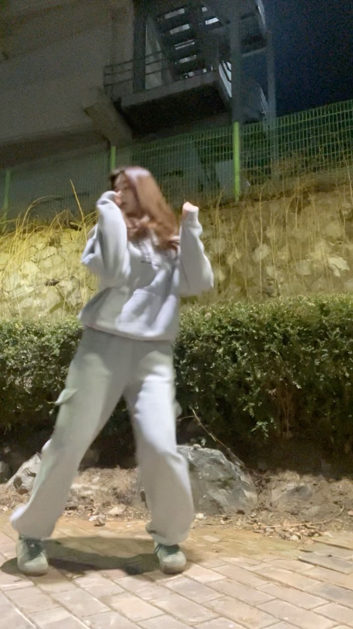 Gonna block you 불을 꺼 To. X🌑