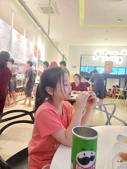 찜질방에서 불멍~
패밀리룸도 있고 대형키즈존도 있고 대형스크린도 있고
푹빠져버렸네;;3주 연속 온건 비밈~~ㅋㅋㅋ

#불멍 #찜질방#찜질방여신 #딸딸맘👭