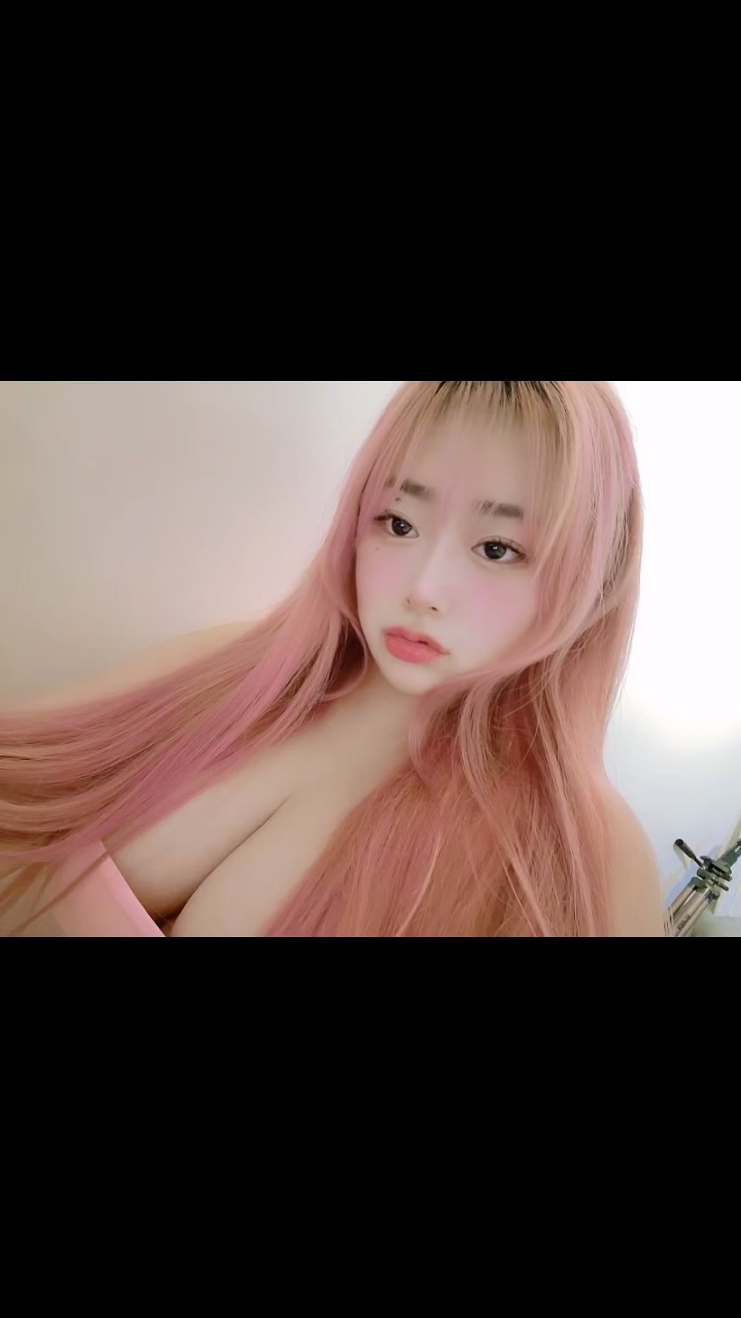 한장건지려구 100장은 찍는듯😮‍💨
예뻐지고싶다 정신차리자