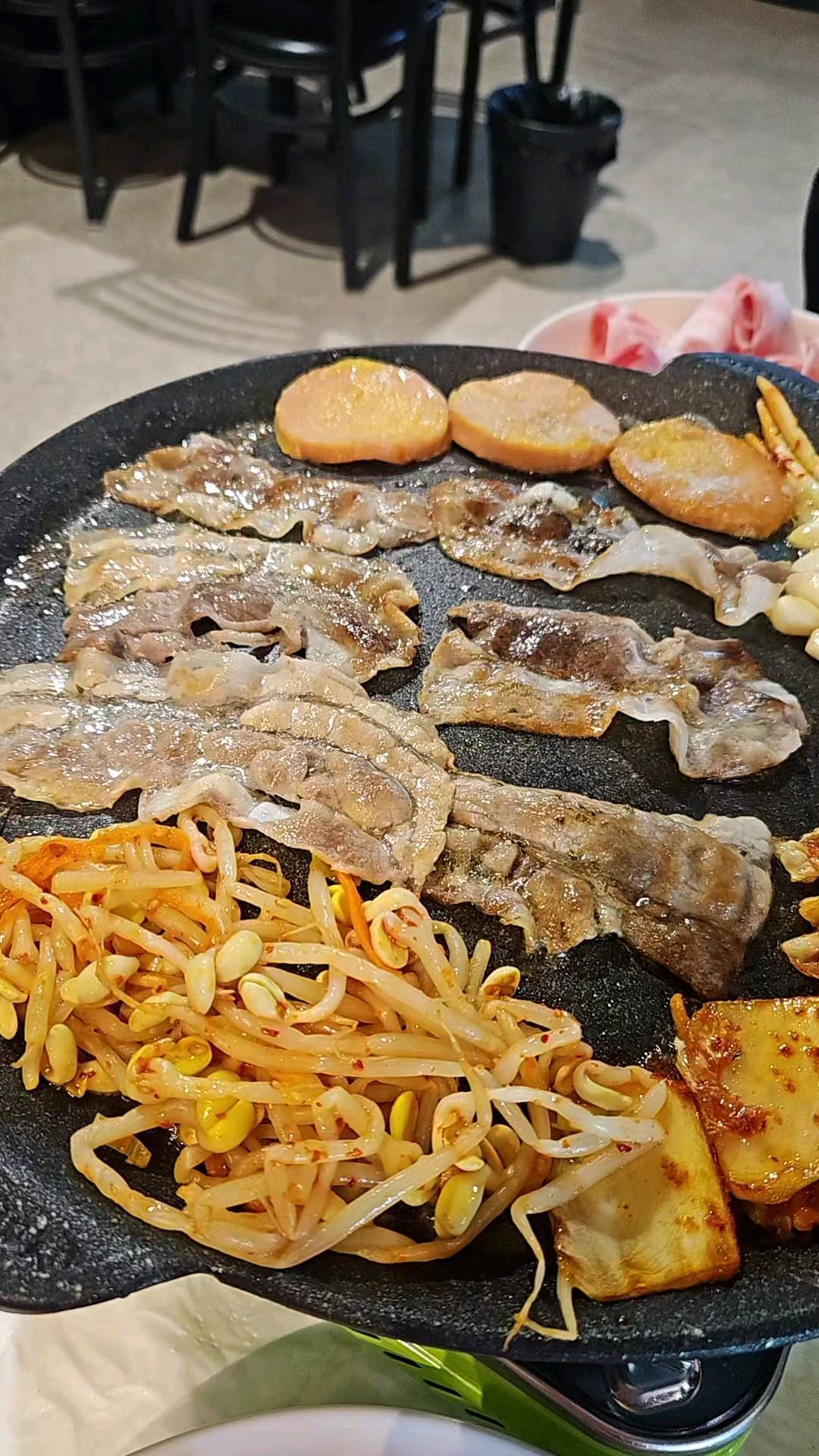 #한양식탁 #대패 #대패삼겹살 #1잔1점 #맛집 #맛도리

최애 한양식탁❤️❤️