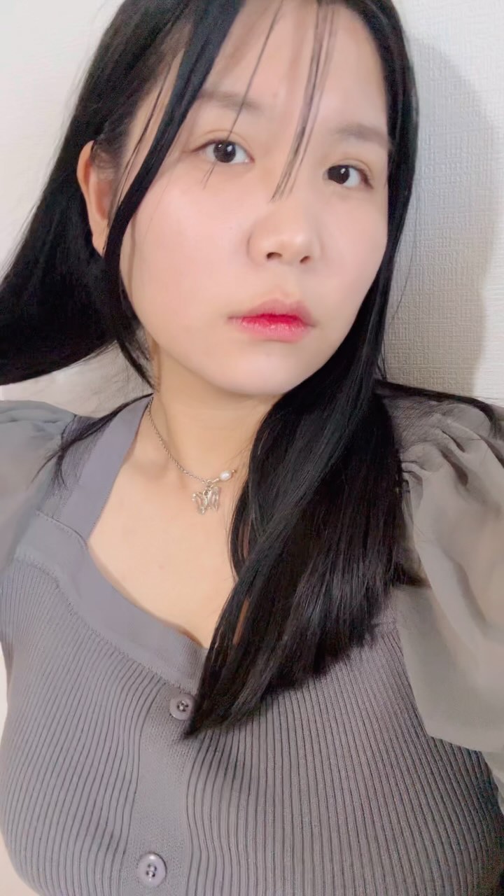집순이는 집에만 있습니다⭐️🤓⭐️
구출하여 주십시오(?)🚨

#집순이 #서초 #셀피 #셀카 #운동 #다이어트