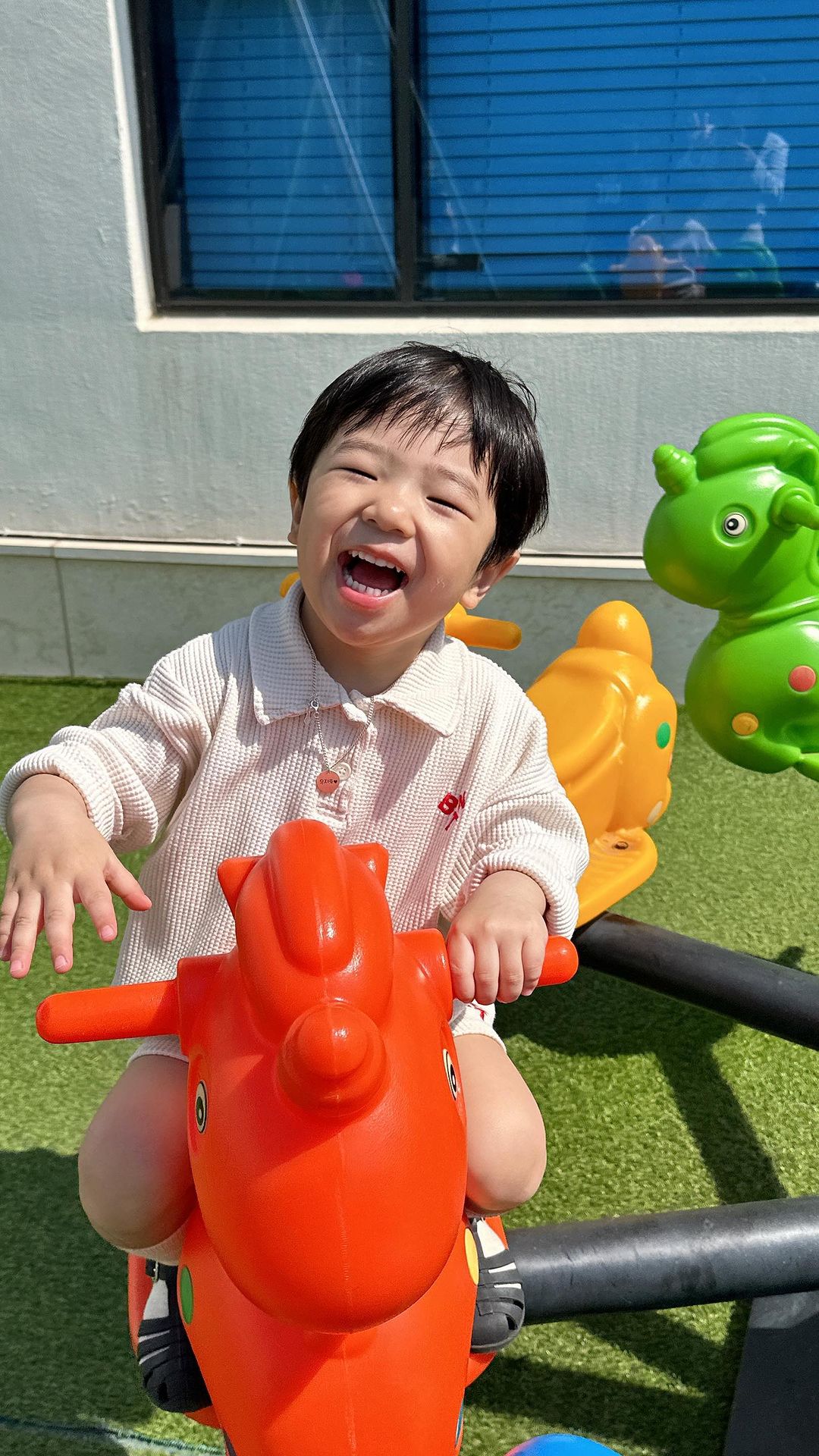 ⠀
조리원에서 만나서
벌써 네살이라니🥹🩵🩵🩵
바라는거 아~무것도없고 무조건 건강하기:)
⠀
#조리원동기 #키즈풀빌라