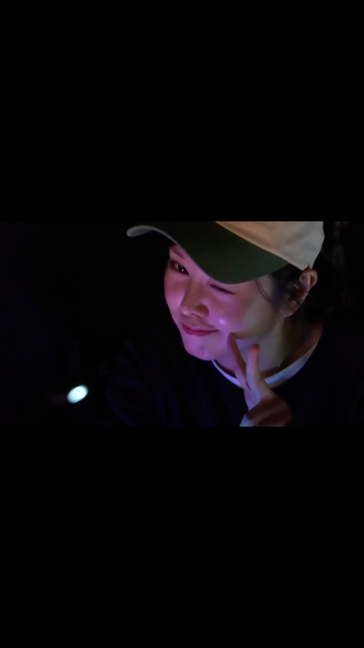#오퍼실에서의나
1인 3역 
PD역, 조명오퍼, 음향오퍼 
언제 이렇게 많은 일을 동시에 해보겠냐?

그래도 행복해보이잖아

@at_five85 
행복한 모습 담아줘서 고마워😎

#낭독공연중 #배우 #스텝 #다할수있어요 #초심의마음으로
