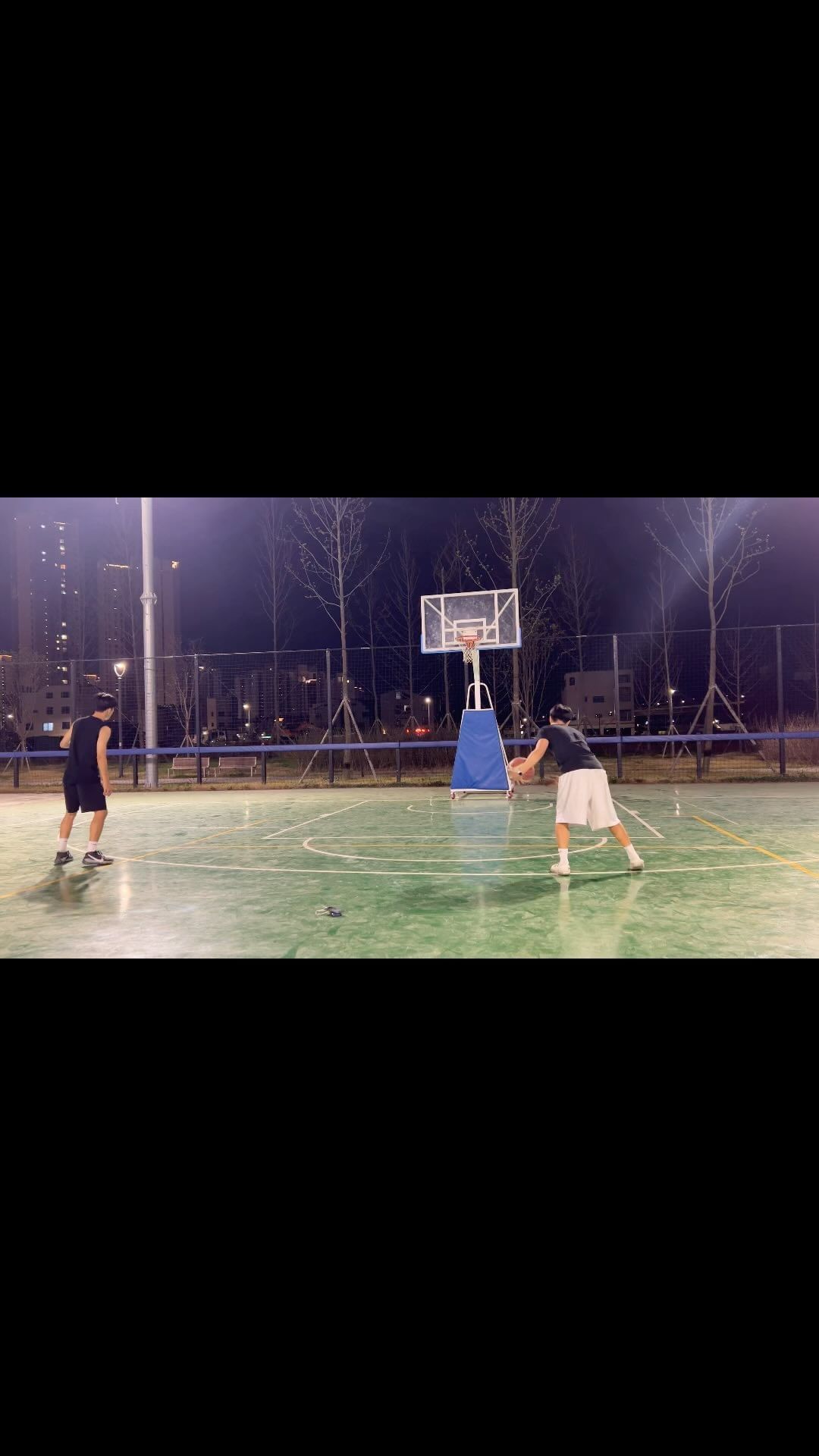 #06 #농구 #농구부

#06 #농구 #농구부  #korea #southkorea #losangeles #california #beach #pro #nba #la #basketball #viralreels #fitness #fitnessmotivation #clean #3points #speed #kyrie #kyrieirving #kobe #kobebryant #stphencurry #michaeljordan #jordan #soccer #soccerplayer #dunk #explore #explorepage