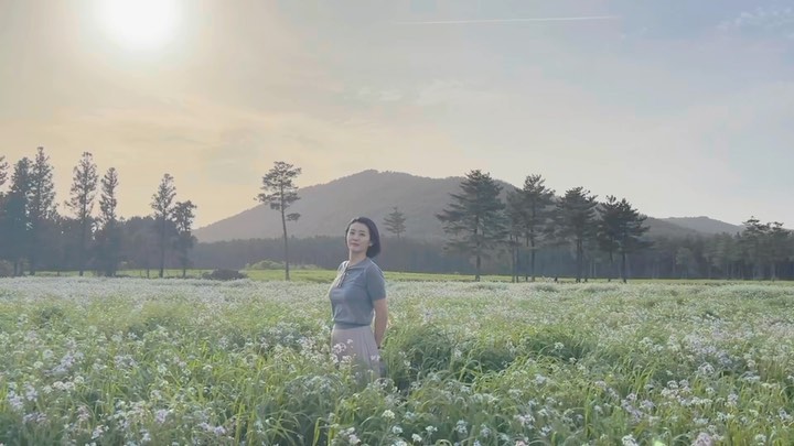 :
요기 한 곳 보고 돌아왔는데
완벽한 3박 4일이 완성🪻🌱

#제주 #jeju #제주여행 #오름 #어디게 #갯무꽃 #제주스냅 #꽃스타그램 #huhney_jeju #huhney_journey