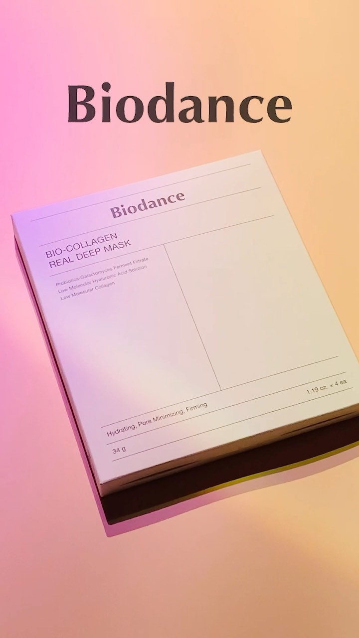 #광고 #바이오던스콜라겐팩
@biodance_official

✨앰플 한병이 그대로 들어있는 34g의 하이드로겔 마스크입니다. 
피부에 착 밀착되어서 흘러내리지 않아 편안하게 숙면 전에 책과 유튜브보며 하루 마무리를 하였습니다. 

✨바이오던스 철학은 “가장 아름다운 빛은 숨겨져 있다”입니다. 
피부 안에 숨겨진 빛을 찾을 수 있는 바이오던스 콜라겐팩은 누적 판매 700만장이라고 합니다.

수분, 모공, 탄력까지 올인원 케어가 가능합니다. 

밤에 3시간 이상 붙여놓거나 수면팩으로 사용하면 하얀팩이 투명해지는 신기함을 볼 수 있습니다.
액상이 전혀 없어서 흘러내리거나 찜찜한 느낌이 없어서 너무나 편리하고 좋았습니다. 
팩을 붙이고 하룻밤 자고 일어나면 투명해지는 팩입니다. 
수면팩으로 하고 나면 다음날 얼굴결이 너무나 건강해요. 
피부가 건강해보여서 그런지 숨은 빛이 나는 듯 피부가 부드럽고 은은하게 빛결이 나는 거 같아서 깜짝 놀랐어요.

그리고 영양이 많은 팩이면 피지 걱정이 들수있는데 이건 다음날 모공 피지도 조용해요. 피부에 필요한 영양을 가득 넣어주는 팩이라서 너무나 좋았습니다. 

📝제품 노트
1. 최적의 시트 두께 34g 앰플 한병을 그대로!
2. 유효 성분 에센스를 그대로 굳힌 하이드로 겔 마스크 
3. 피부에 착 밀착되는 남다른 밀착력 
4. 피부 수분을 가두는 하이드로겔 
5. 243Da 초저분자 콜라겐(모공보다 작게 쪼갠 흡수율을 높인 입자 크기)
6. 저분자 히알루론산을 함유한 하이드로겔이 수분 증발을 방지
7. 유해성분 0%, 클린 겔 마스크 

🌸모공 관련 8가지 임상완료한 마스크팩이라서 피부트러블없이 촉촉하고 건강한 피부로 가꿀 수 봄날입니다. 

바이오 콜라겐 리얼 딥 마스크 / 4매입 20,000원 (시트 당 34g)

#제품제공 #바이오던스 #biodance #콜라겐마스크 #모공케어수면팩 #빛결광채 #수면팩 #올리브영 #코덕 #코스메틱